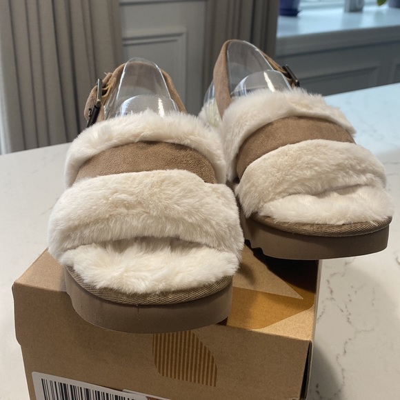 Koolaburra by UGG, size 7 - Picture 3 of 9